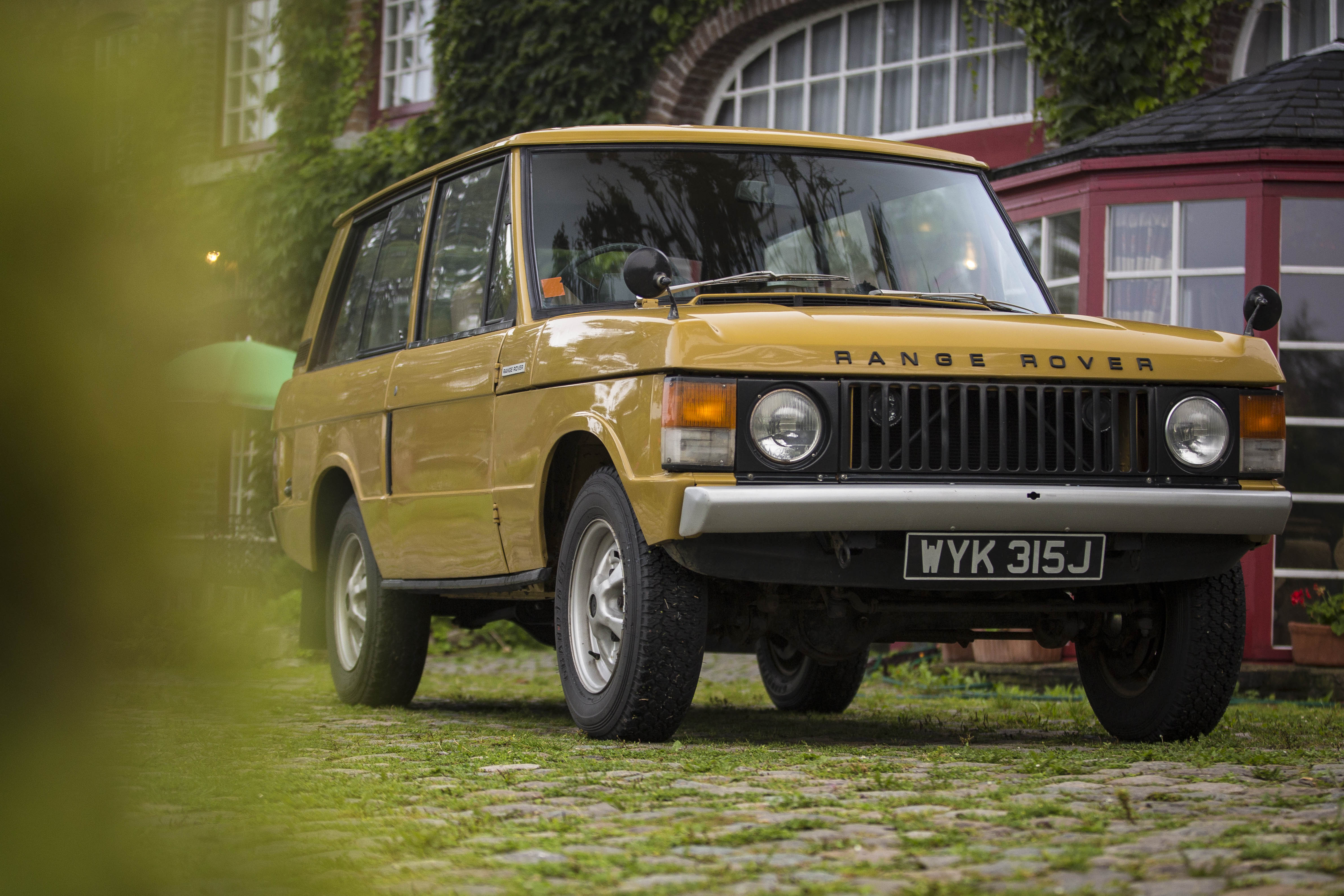 50 Jahre Range Rover - Range Rover Classic (1970-1995) - Bahama Gold ...