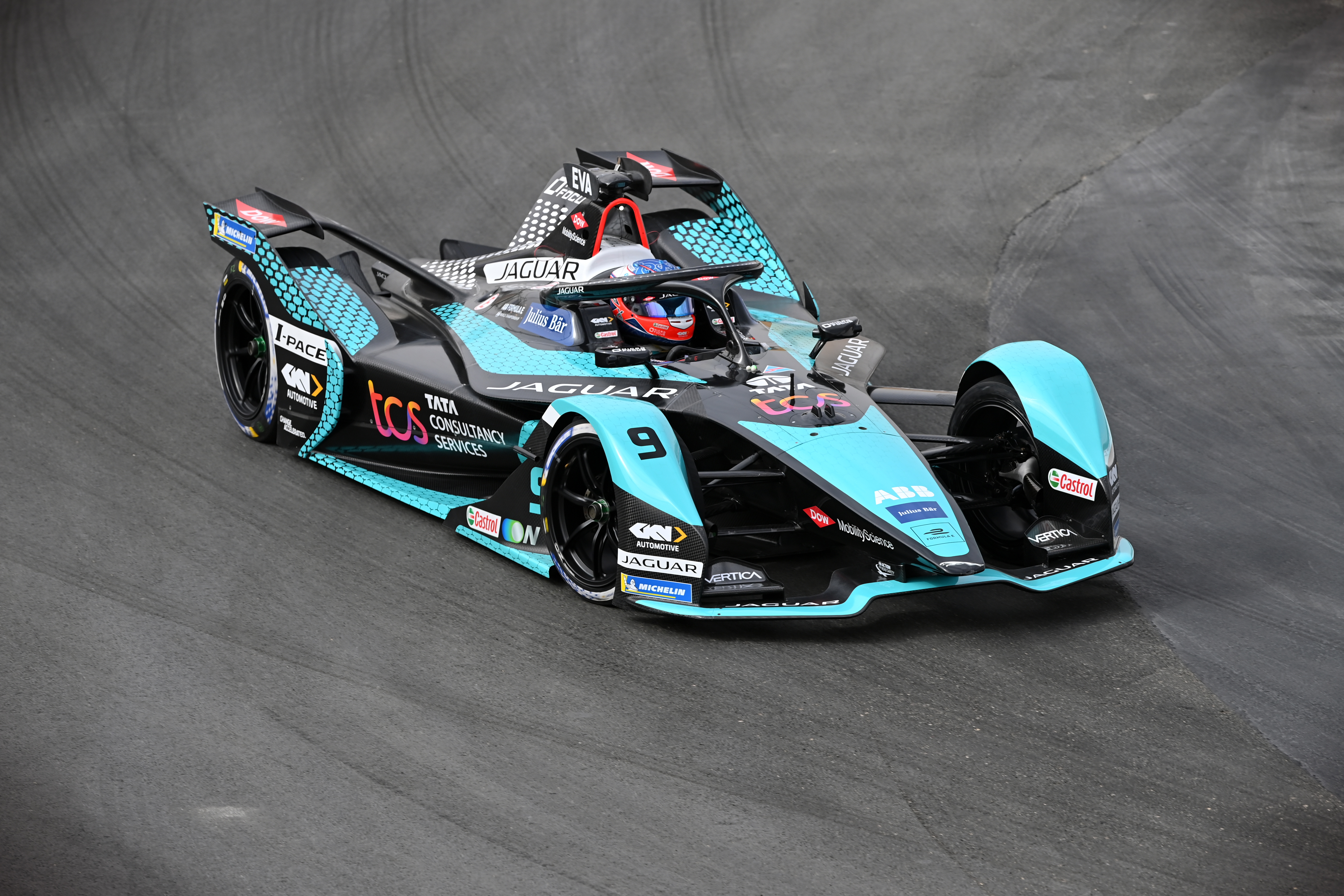 10 Bird Sam (gbr), Jaguar TCS Racing, Jaguar I-Type 5, action during the  pre-season test of the 2021-22 FIA Formula E World Championship, on the  Circuit Ricardo Tormo from November 28 to