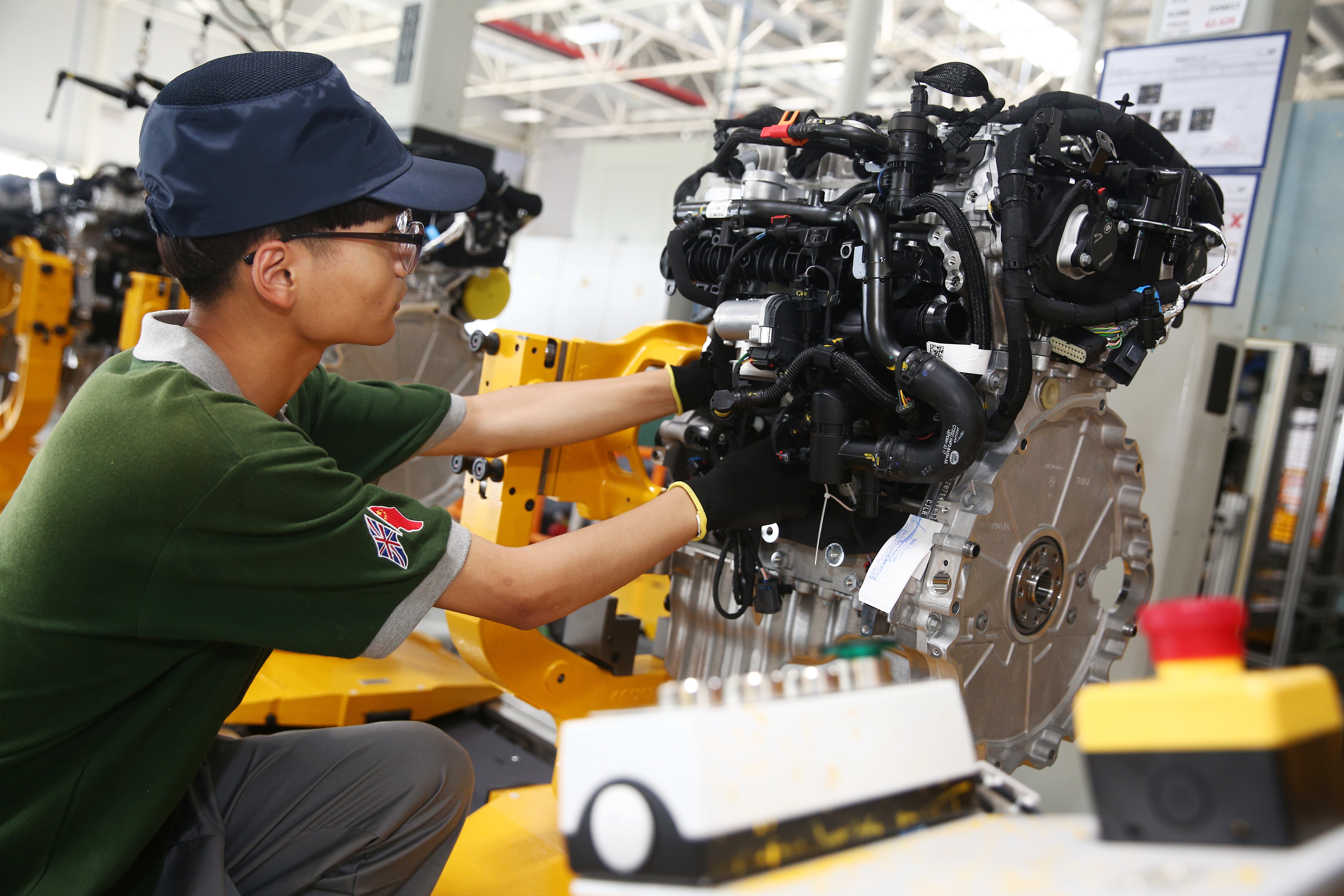 JAGUAR LAND ROVER OPENS ENGINE PLANT IN CHINA JLR