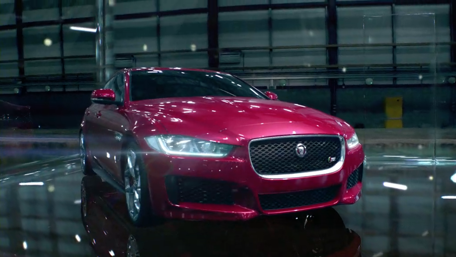 Bereit Die Strassen Zu Erobern Jaguar Startet Einfuhrungskampagne Fur Den Neuen Xe Jaguar Homepage International
