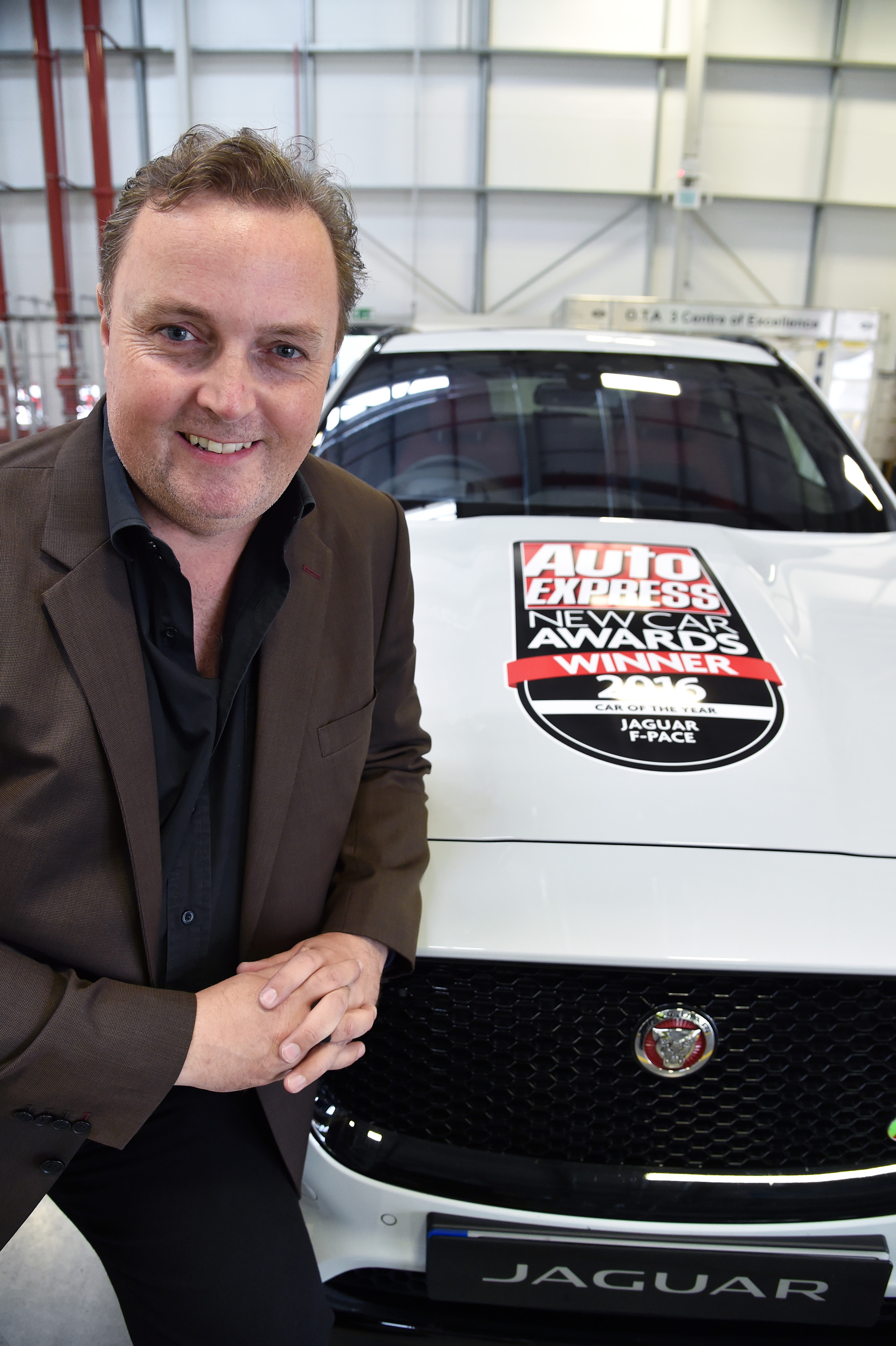 Auto Express hands Car of the Year Award 2016 to the Jaguar Land Rover