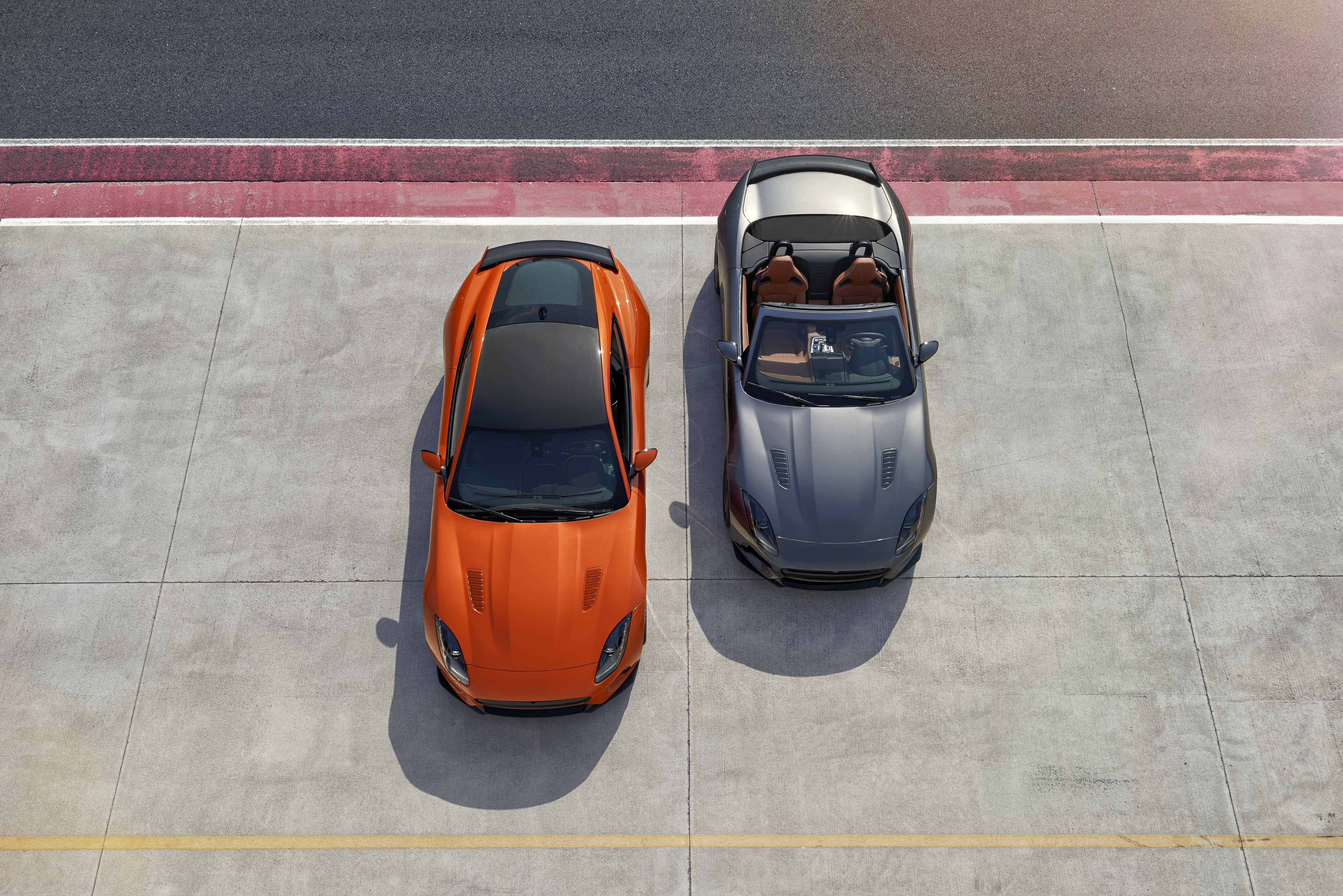 Neuer 322 Km H Schneller Jaguar F Type Svr Feiert Weltpremiere In Genf Jaguar Homepage International