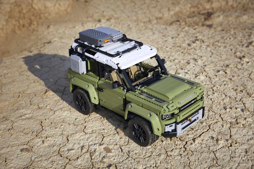 Die 4x4 Legende Land Rover Defender als LEGO Modell im detailgetreuen ...