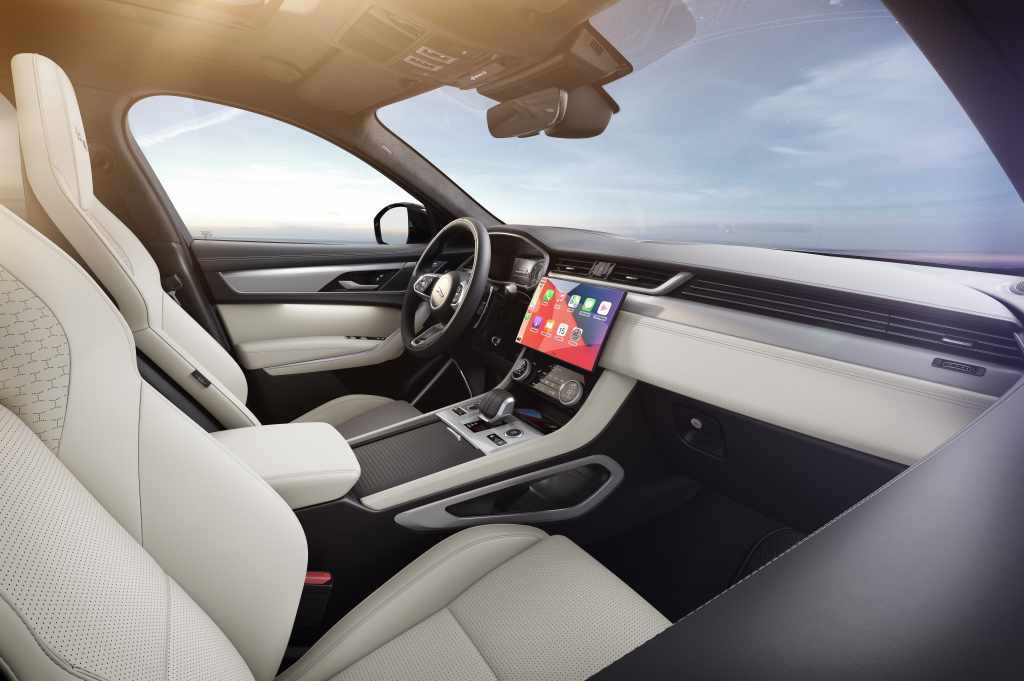 FPACE RDynamic HSE Hakuba Silver with Light Oyster interior