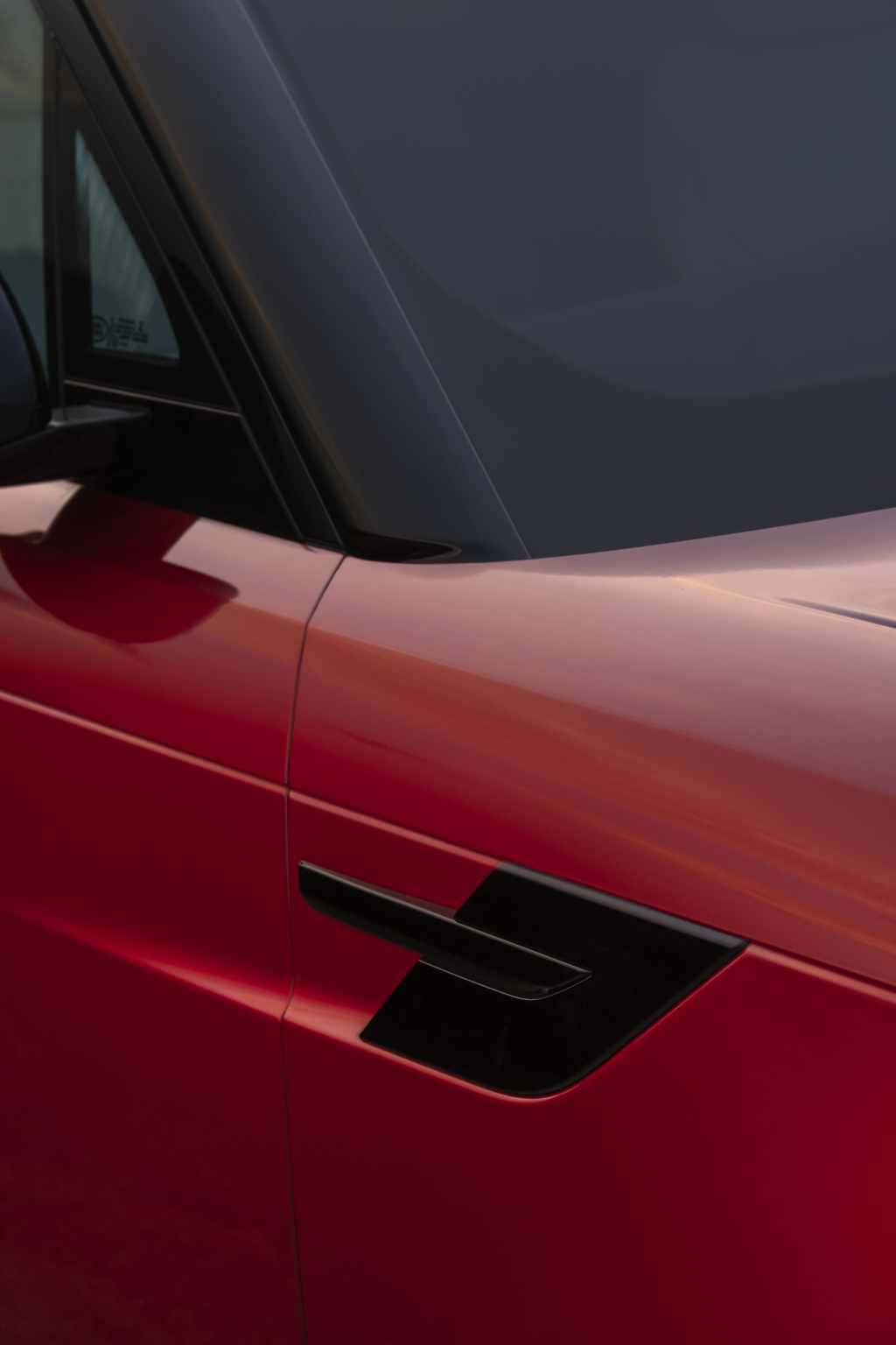 RANGE ROVER SPORT FIRST EDITION P530 | Land Rover Media Newsroom