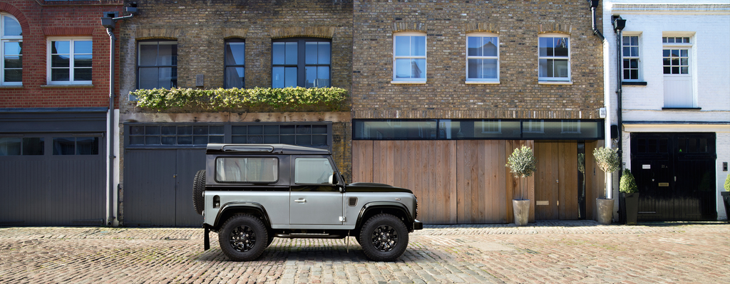 Land Rover Defender Autobiography Limited Edition