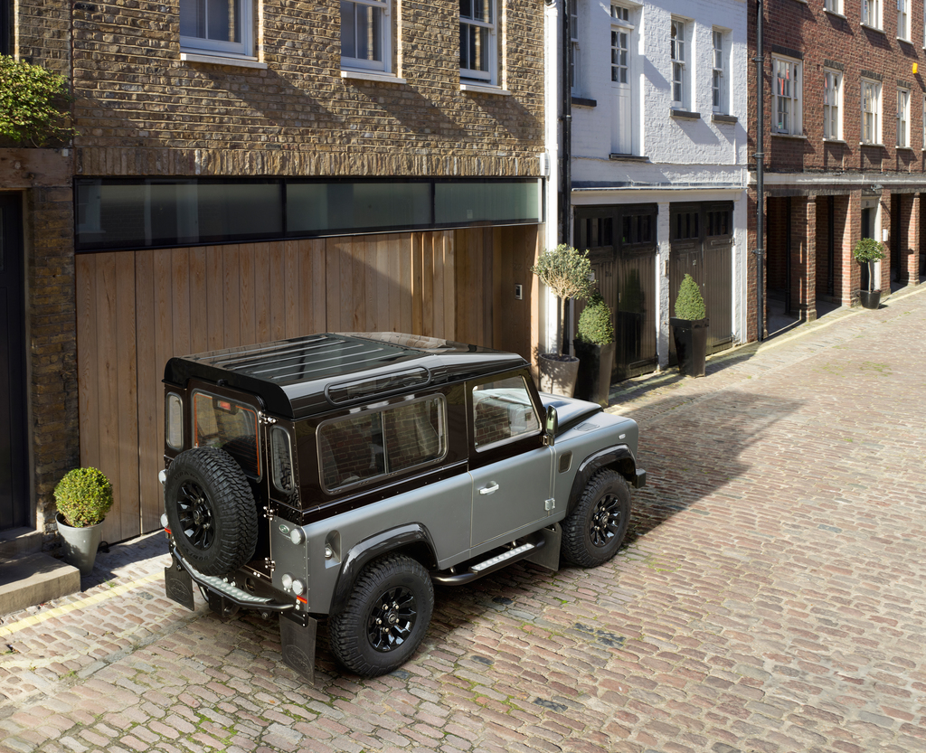 Land Rover Defender Autobiography Limited Edition