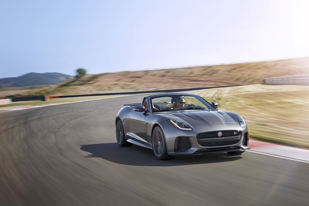 Jaguar Prasentiert Den F Type Svr Der 322 Km H Schnelle High Performance Sportwagen Jaguar Homepage International