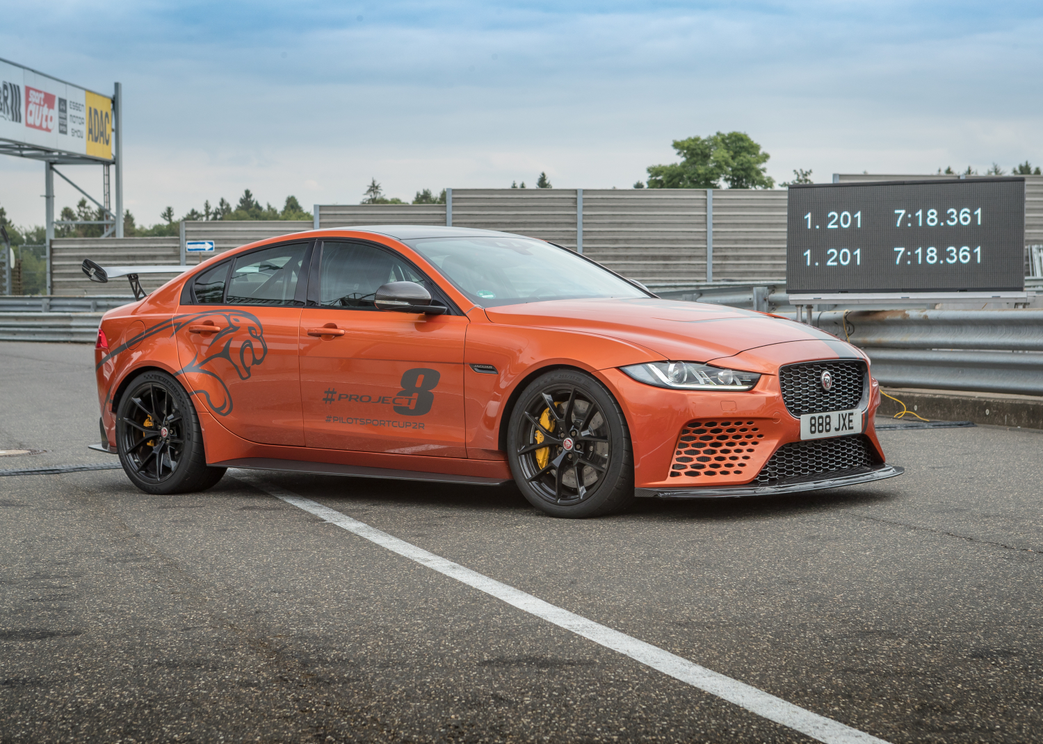 Jaguar XE SV Project 8