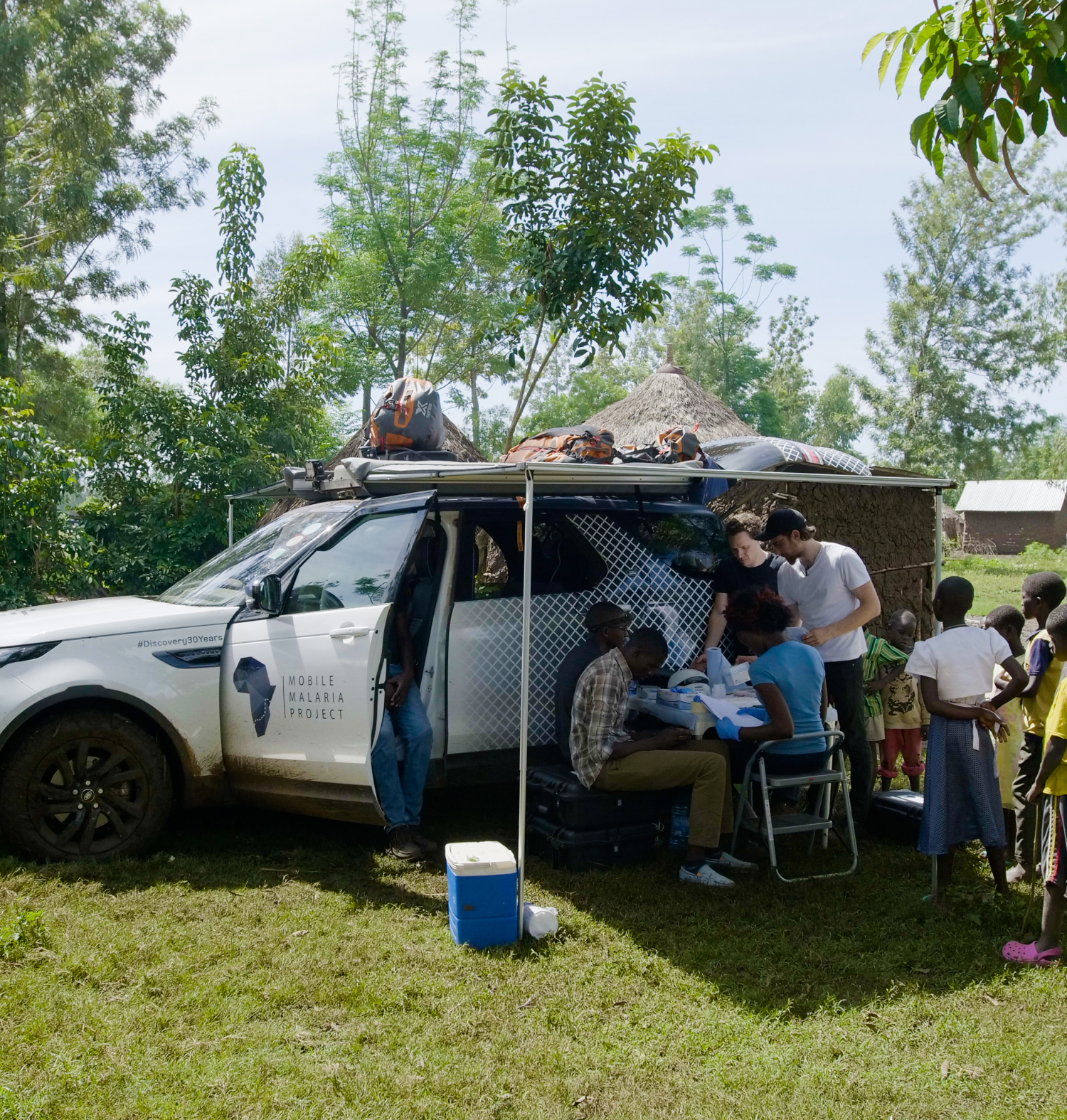 Land Rover Discovery powers mobile malaria research