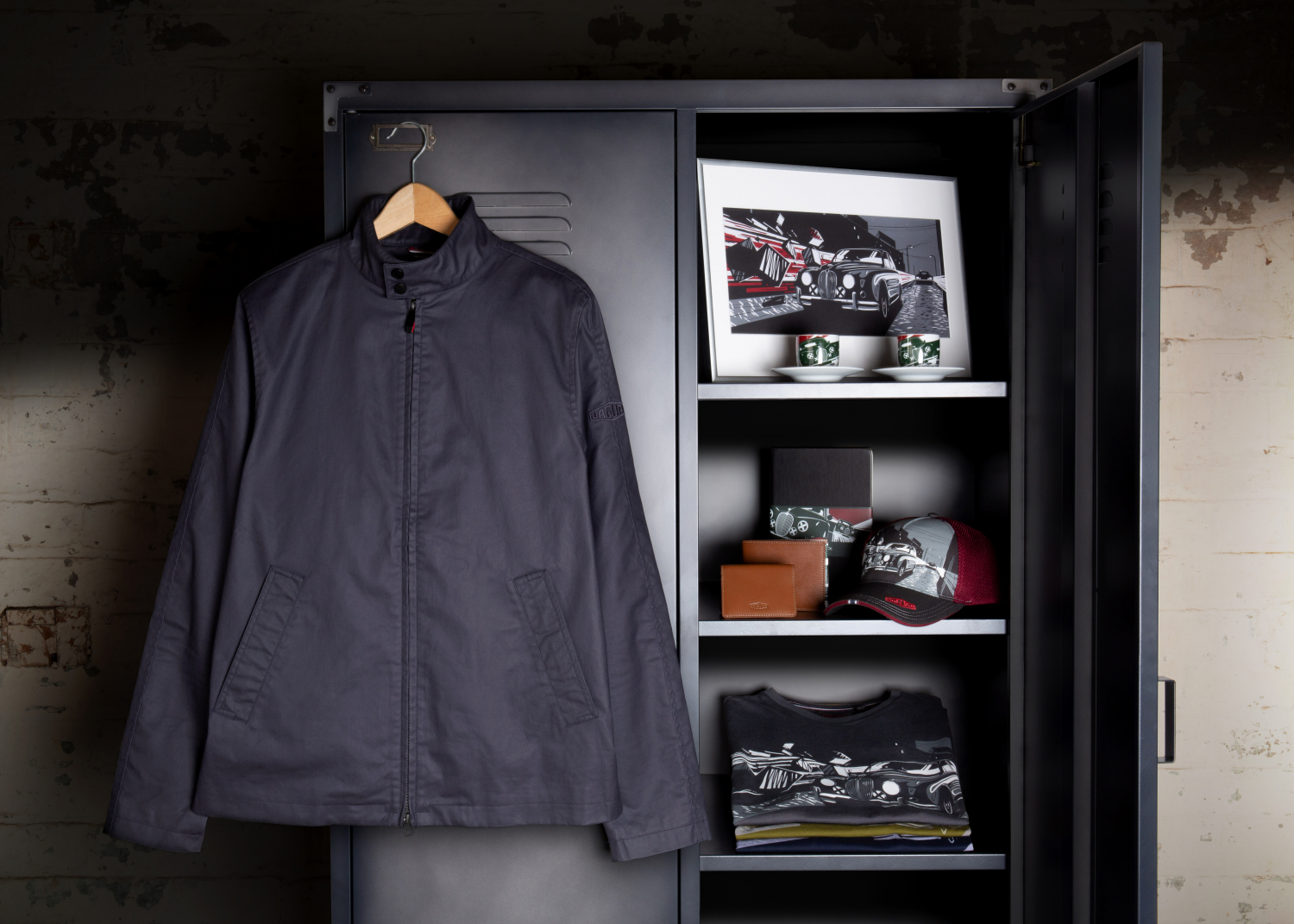 NEW JAGUAR LIFESTYLE COLLECTION INSPIRED BY CLASSIC MARK 2 SALOON