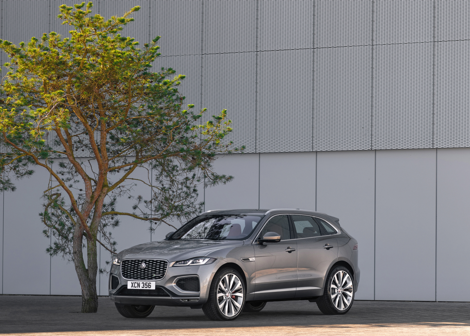 NEW JAGUAR F-PACE - EXTERIOR STATIC IMAGE
