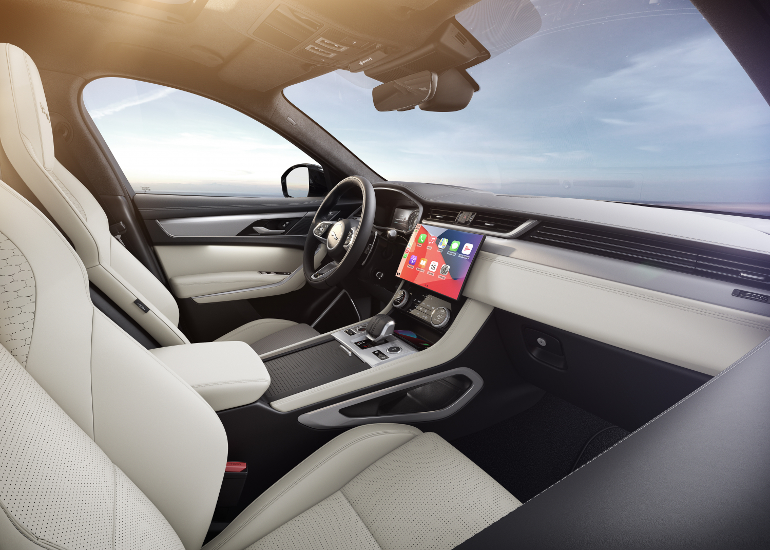 F-PACE R-Dynamic HSE - Hakuba Silver with Light Oyster interior