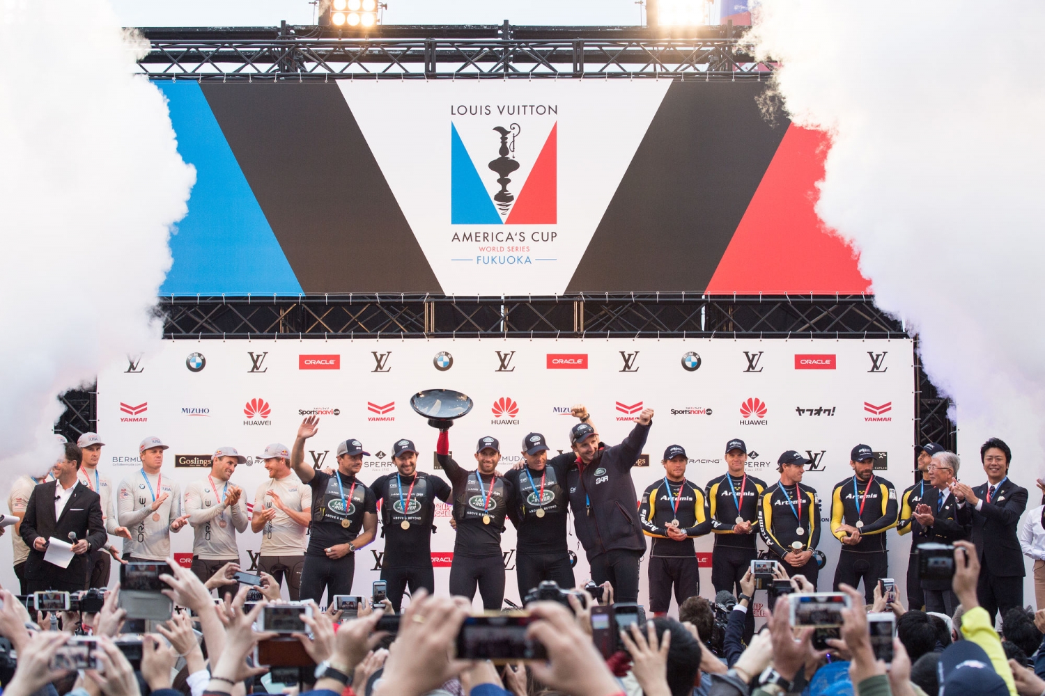 L’ÉQUIPE BRITANNIQUE LAND ROVER BAR REMPORTE LES AMERICA’S CUP WORLD SERIES (ACWS)