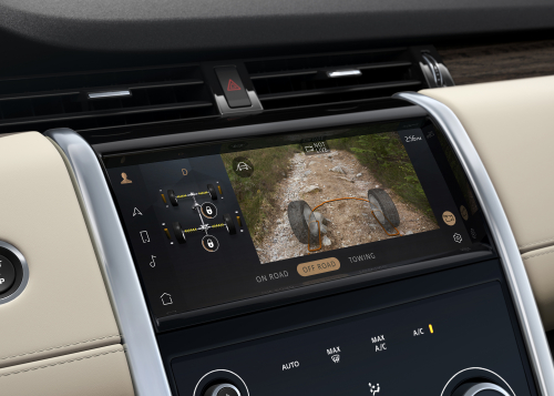  Neuer Land Rover Discovery Sport noch vielseitiger und effizienter:  leistungsstarke, saubere Motoren und neues intuitives Infotainment