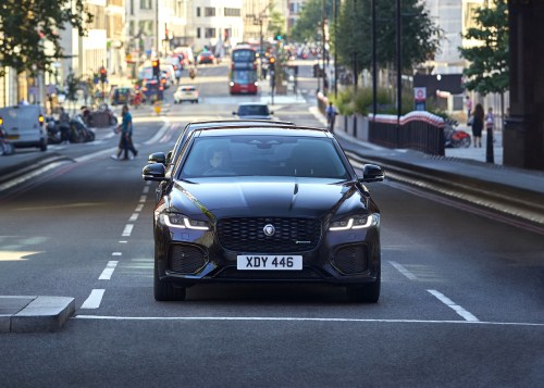  JAGUAR XF EMBARKS ON A THRILLING CHASE ACROSS LONDON TO CELEBRATE THE RELEASE OF NO TIME TO DIE