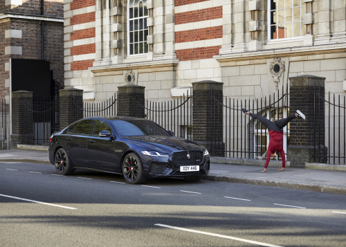  JAGUAR XF EMBARKS ON A THRILLING CHASE ACROSS LONDON TO CELEBRATE THE RELEASE OF NO TIME TO DIE