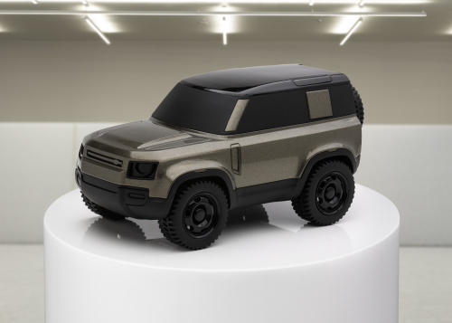 OWN AN ICON: NEW LIMITED-EDITION LAND ROVER DEFENDER DESIGN MODEL