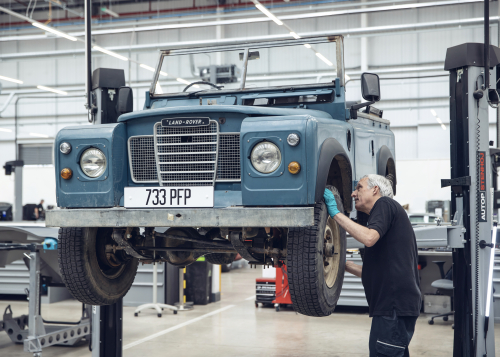 LAND ROVER JUBILEE PAGEANT PREPARATIONS