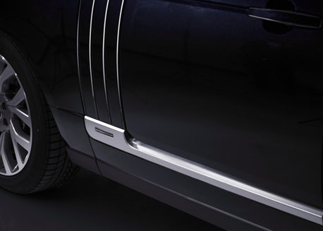 RANGE ROVER REACHES NEW HEIGHTS WITH ASTRONAUT EDITION BUILT TO CELEBRATE PARTNERSHIP WITH VIRGIN GALACTIC