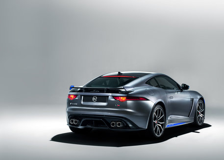 NEW GRAPHIC PACK ADDS VISUAL MUSCLE TO 575PS JAGUAR F-TYPE SVR SUPERCAR